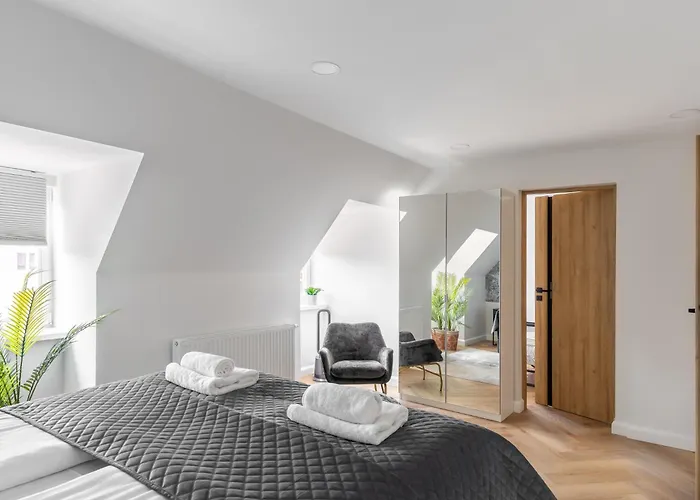 Lion Apartments - Casablanca 4 Bedr & Top Floor Apartment 100 M From The Sea